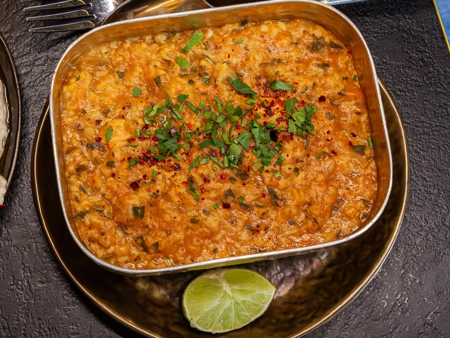 Gheyme stew with lime